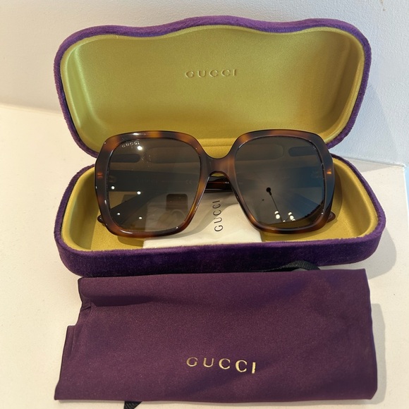 GUCCI Sunglasses Brown / Tortoise - Picture 5 of 9